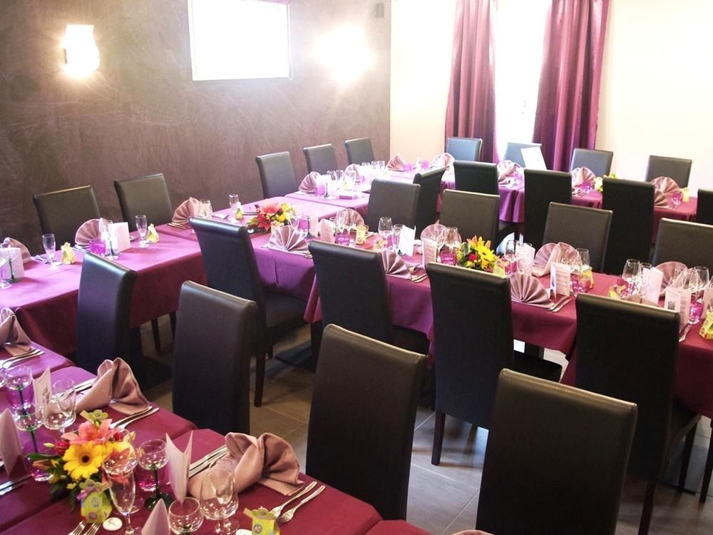 Logis-Hotel Restaurant Auberge Les Vallees Du Perche Vicheres Екстер'єр фото
