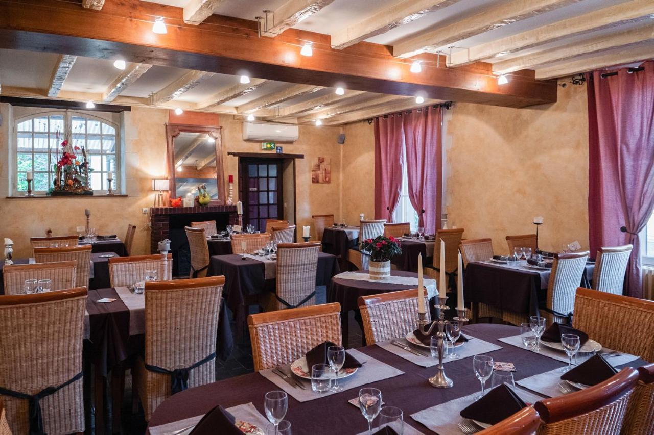 Logis-Hotel Restaurant Auberge Les Vallees Du Perche Vicheres Екстер'єр фото